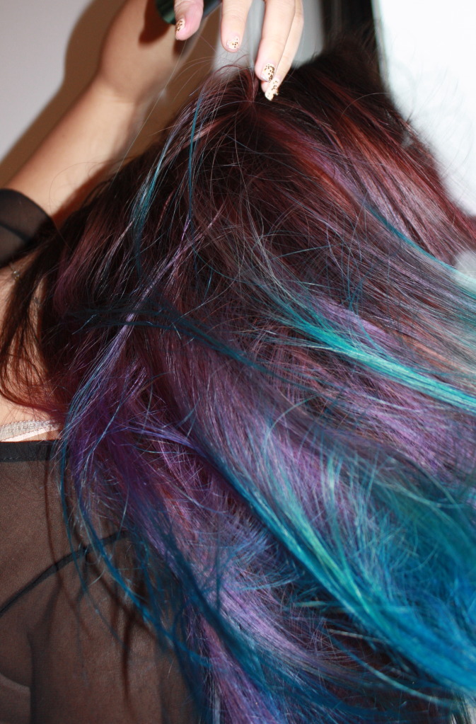 brown hair with blue dip dye