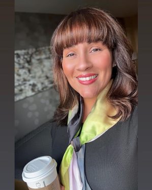 From $200 Studios to Salon Educator: Liam’s Candid Sit-Down with Erica Garza You know those conversations where you hop on a call thinking it’ll be a quick chat…and an hour later you’re still talking because the stories are too good? That was my chat with Seattle-based stylist and educator, Erica Garza.