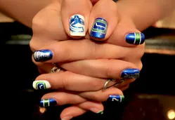 canucks nails 2