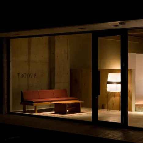 salon exterior