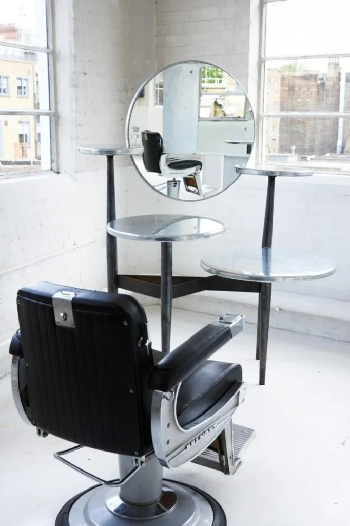 4th floor barber chairs